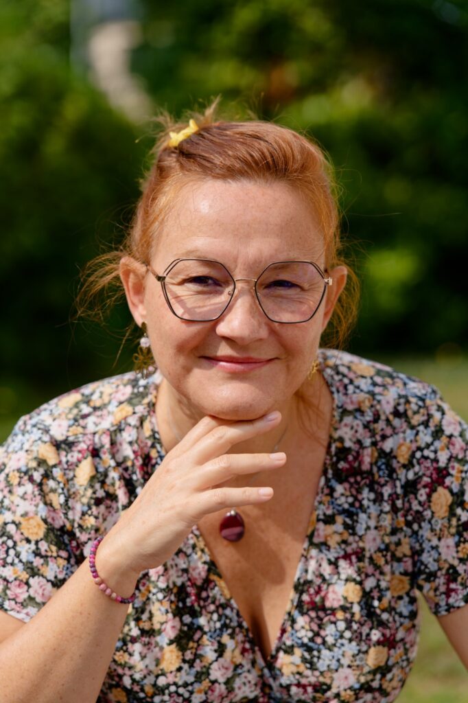 photo seve reseaux sociaux 682x1024